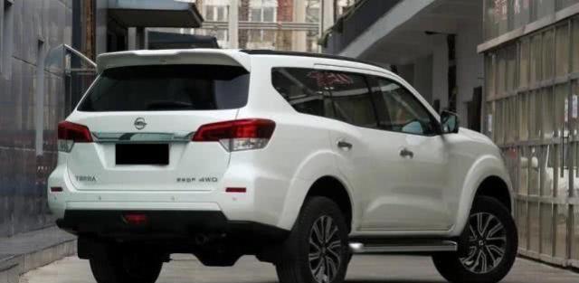 日产中型suv，轴距2米85带后差速锁，还是非承载式车身