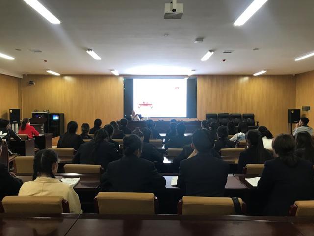 青海柴达木职业技术学院举行读书分享活动