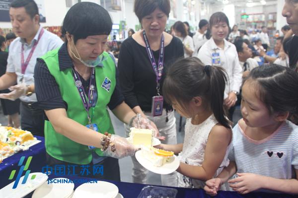 南京山姆会员商店两周年庆 保障食品安全“品质不打折”