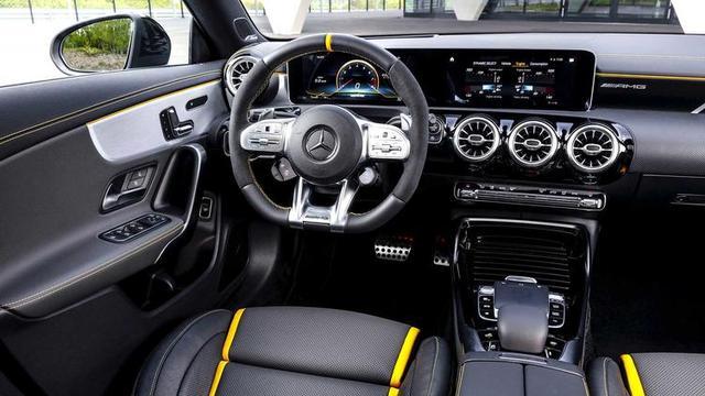 奔驰AMG A45/AMG CLA45焕然一“芯”，2.0T输出416马力！