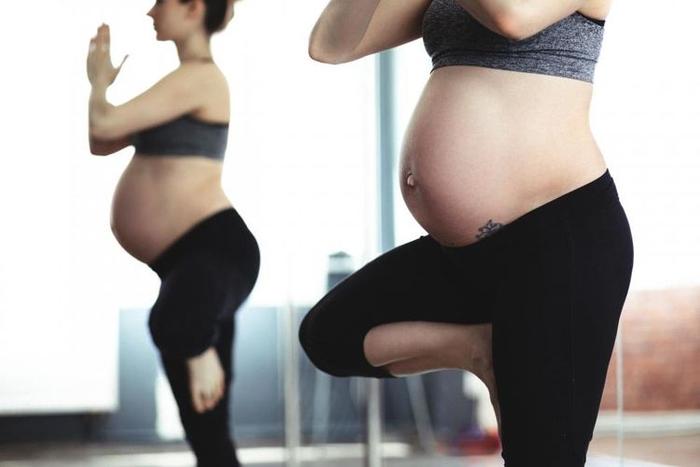 孕期增重少宝宝营养不良，增重多产后难恢复，长多少才正常呢