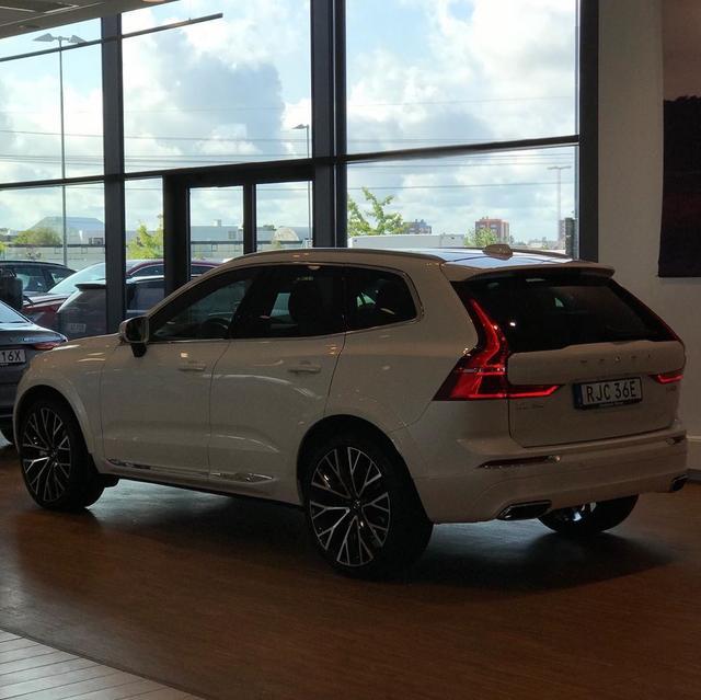 ​2020年款沃尔沃XC60 B4 AWD