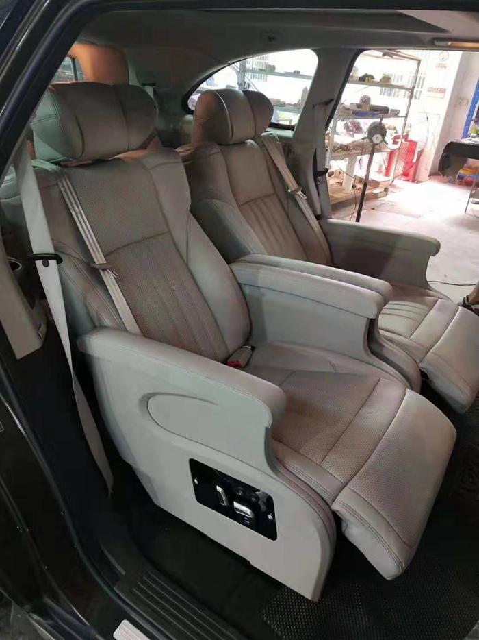 奔驰R320改装航空座椅，飞机头等舱也用的舒适座椅
