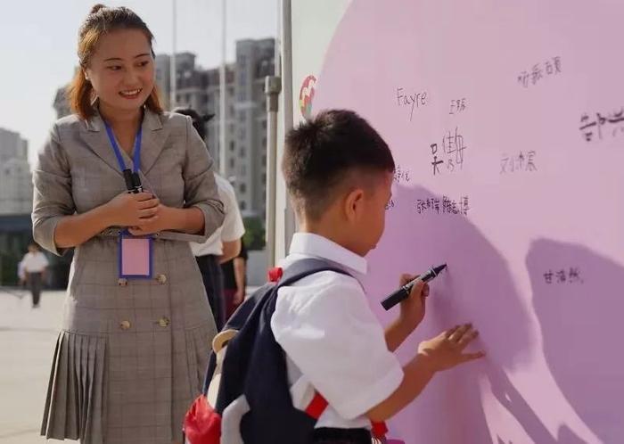 一所容纳小学、初中、高中的学校是啥样？南京外国语学校雨花国际学校落户软件谷