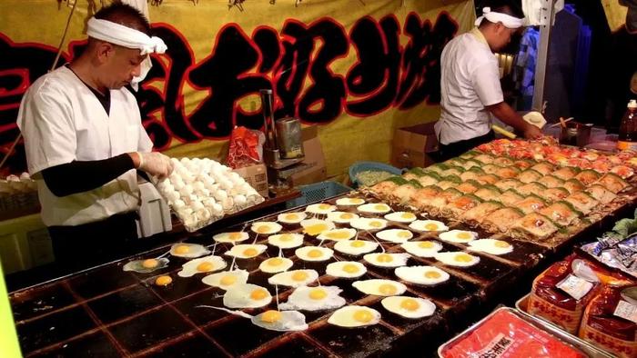 刷屏的日本夏日祭夜市，他们到底都在吃什么？