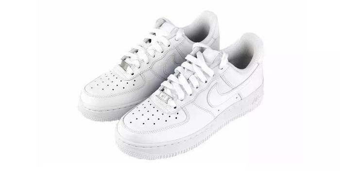 AF1、​BAPE STA领衔！这些相似鞋款你分得清吗？