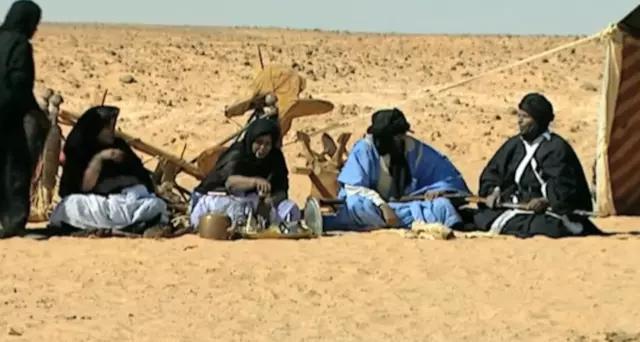 世界上最叛逆的民族，世世代代生活在沙漠中，离不开帐篷和骆驼