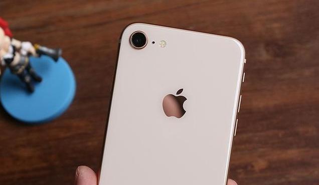 用着苹果SE，5G手机不断发布，目前iPhone8值得买吗？
