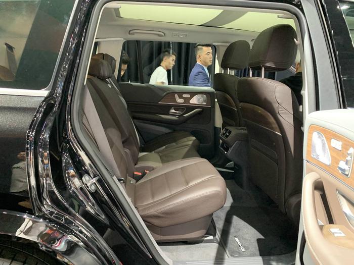 新一代梅赛德斯-奔驰GLS于成都车展正式发布