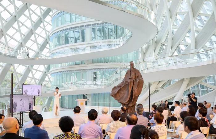 “超越时空的对话--吴为山雕塑作品展”艺术沙龙在凤凰中心举办