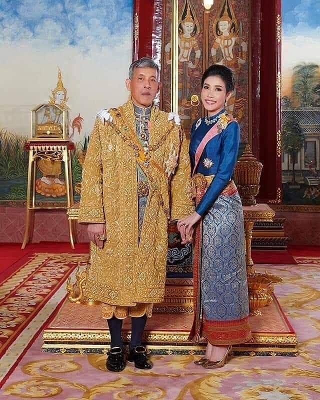 身患血友病的泰国公主亮相！走路需人搀扶好可怜，依然打扮得精致