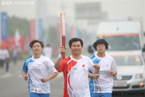 是商场名将，还是“潮流麦霸”解读25万苏宁人眼中的张近东