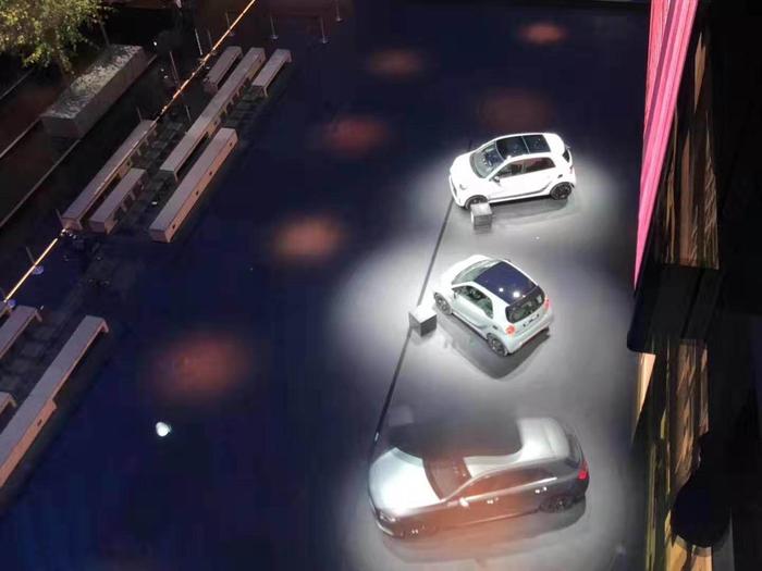 康林松“首秀”法兰克福车展：加速转型电气化，重新定义新豪华