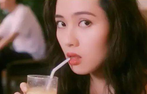 曾是香港身价最高艳星,还拿过影后大奖,却爆出二女共侍一夫丑闻