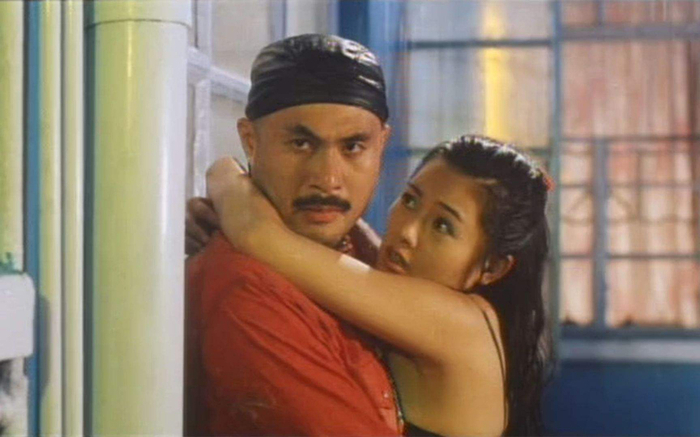 曾是香港身价最高艳星,还拿过影后大奖,却爆出二女共侍一夫丑闻