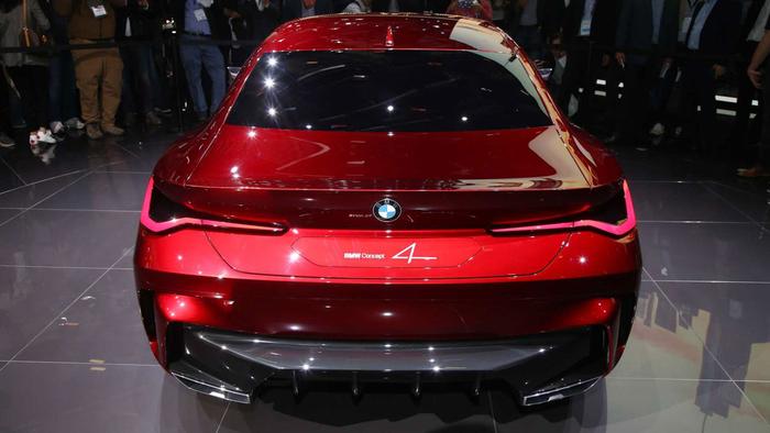 超夸张劲爆双肾，BMW Concept 4 前卫登场！