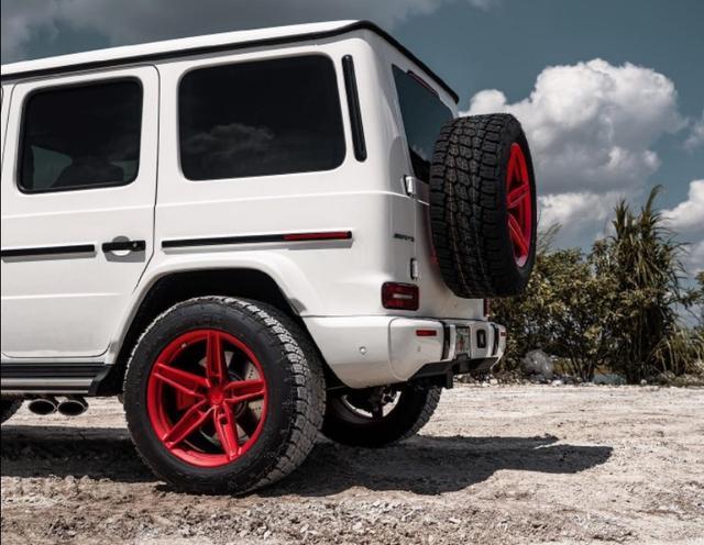 新款梅赛德斯AMG G63换装AT胎，这才是要去越野的节奏！