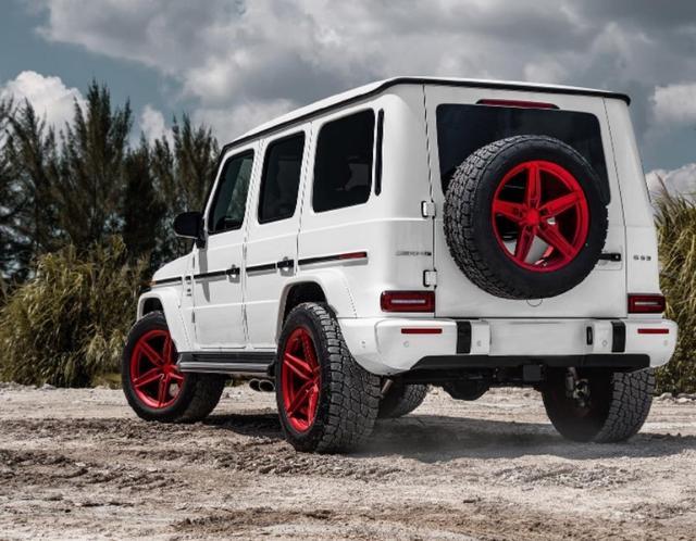 新款梅赛德斯AMG G63换装AT胎，这才是要去越野的节奏！