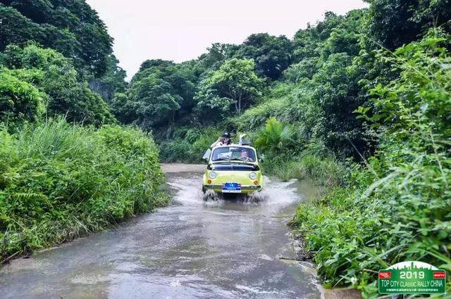 比我爸年纪还大的车，竟然开进了限牌的深圳市区