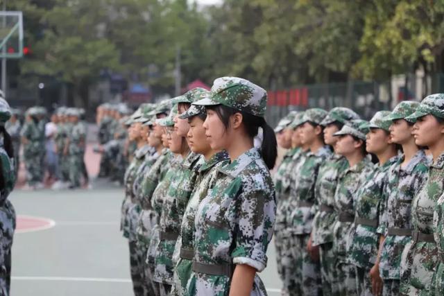 南阳师范学院：立正，请上好南师的第一节课