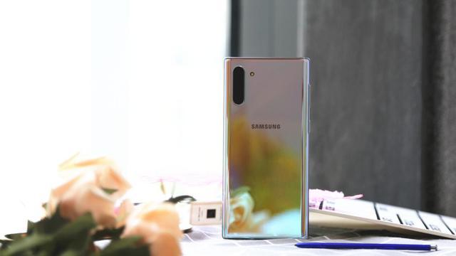 三星Galaxy Note10（莫奈彩）评测：缔造“印象派”的梦幻外观