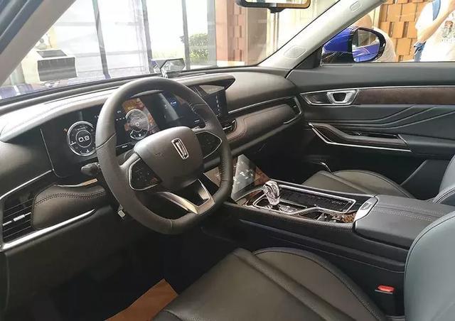 长安欧尚科赛GT正式上市，起售价13.28万元