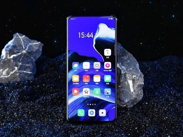 OPPO Reno2对比iPhone 11，国产品牌与苹果手机设计差异在哪里