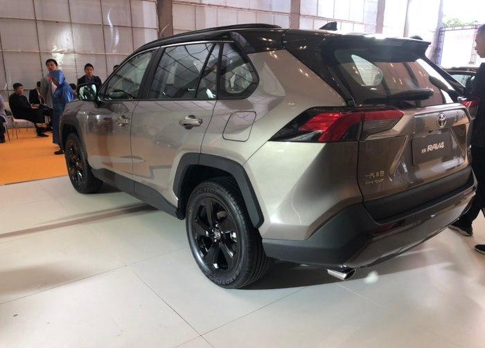 “小普拉多”来袭，轴距近2米7，油耗低至4.6L，还看途观、CRV？