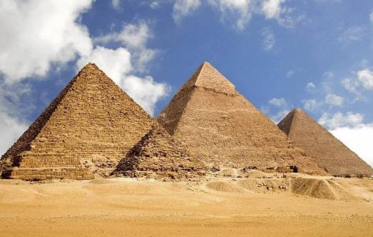 金字塔内出现神秘图纸，记载的文字不属于地球，它的设计者是个谜