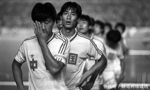 他来自中国的世界级球王, 一生踢进1860球, 还当过国际足联副主席