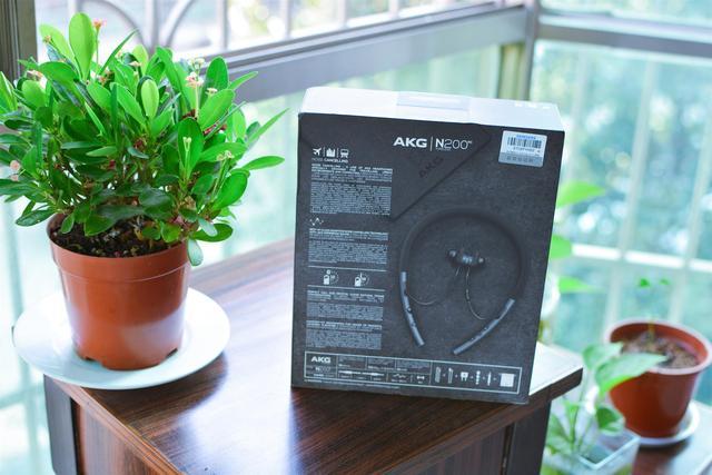 AKG N200nc蓝牙耳机：降噪音质两手抓，要的就是你