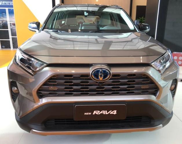 全新丰田RAV4或10月24日上市！配胎压监测+7安全气囊 搭载2.0L！