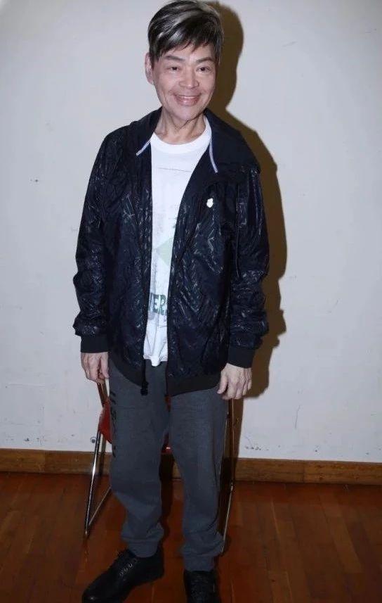 开颅手术后变失忆！66岁香港男星被指精神失常：护士强制绑手绑脚
