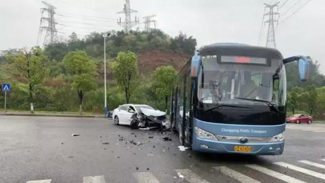 杭州小白车“开上天”完好无损背后 这两点很重要