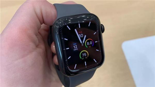 Apple Watch 5体验到底如何？屏幕常亮用了就回不去了