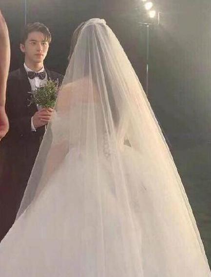 中国版《浪漫满屋》婚礼路透，杨超越穿婚纱能否超越乔妹？