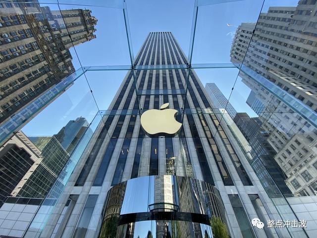 库克终于开窍了：iPhone11不惜沦为“廉价机”，大受市场欢迎