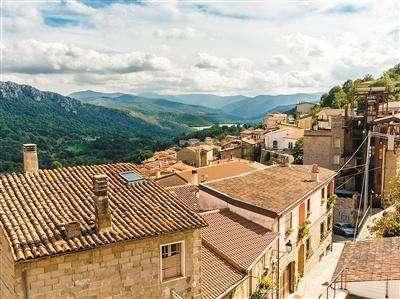 意大利有个小镇花一欧元就能买一套房子，买房的梦想能分分钟实现