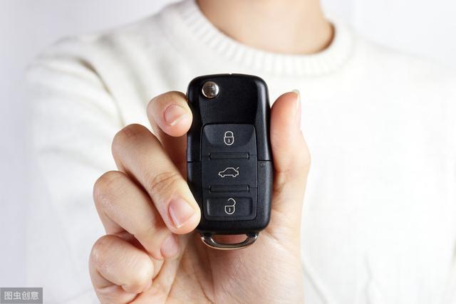 车钥匙竟然还有这五种“隐藏属性”？功能这么多，你只会开车门？