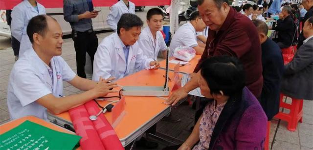 光山县中医院参与“服务百姓健康行动”大型义诊周活动
