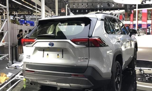 RAV4换代后价格大涨，这或许是它犯得最大的一个错误