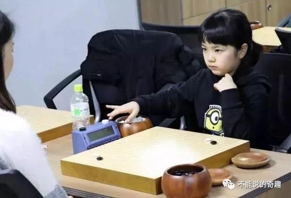 来！感受一下这个10岁围棋职业棋士包子脸和“冰霜之瞪”的魅力