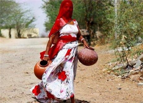 印度最特别的水妻习俗：地位超低却都抢着当，令人心酸！