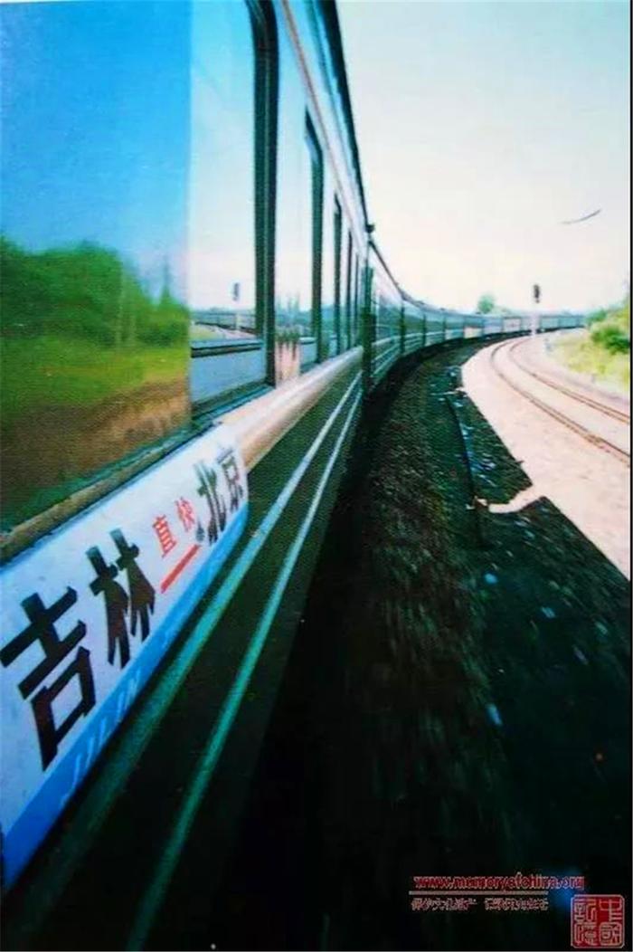 吉林“群众号”列车与新中国同龄，是全国第一个进京的“慢车”