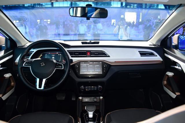 江淮大众首款车型思皓E20X上市 补贴后12.8万起
