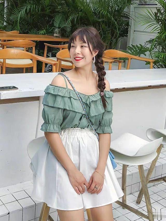 微胖女生看过来，夏天想瘦一点就这穿搭，显瘦好看