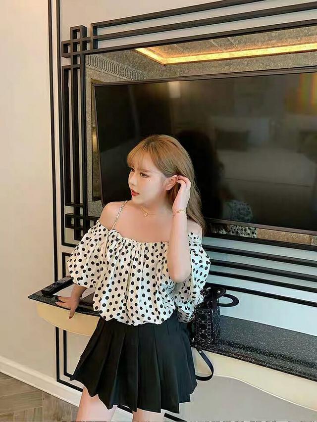 微胖女生看过来，夏天想瘦一点就这穿搭，显瘦好看