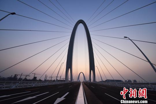 新首钢大桥通车，“百里长街”延长至51.5公里