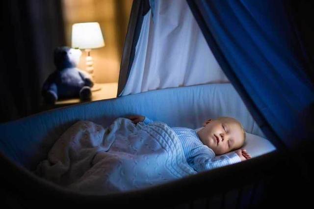 孩子睡觉时有这三个习惯，以后可能无缘大长腿，宝妈要做好监督