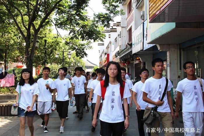 这所双非大学，却有全亚洲最好的学科，直接将清华北大甩在身后！